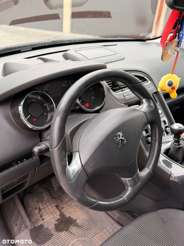 Peugeot 5008 1.6 HDi Premium - 17