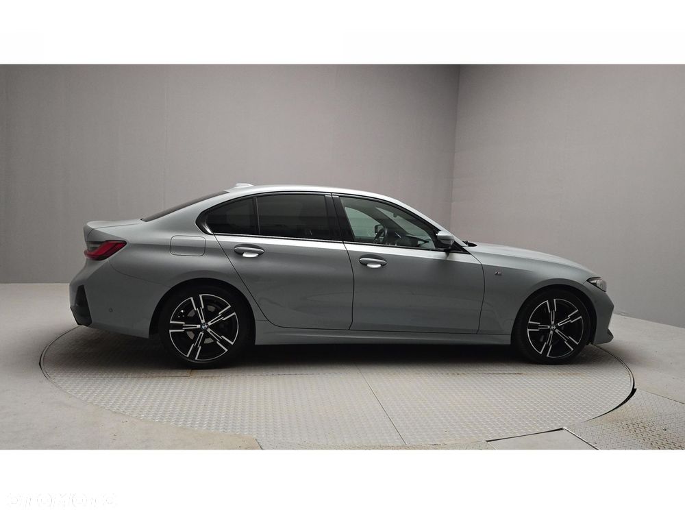 BMW Seria 3 320d xDrive mHEV M Sport - 6