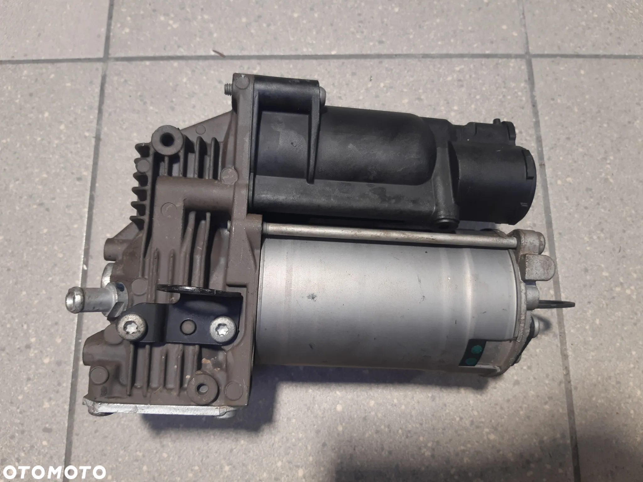 KOMPRESOR ZAWIESZENIA MERCEDES ML W166 A1663200204 - 2