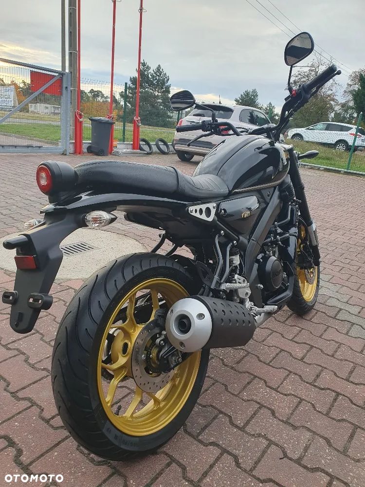 Yamaha XSR - 28