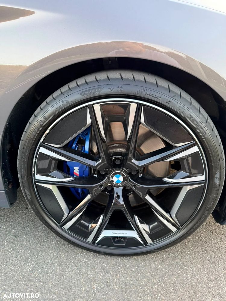 BMW Seria 5 530d xDrive AT MHEV - 19