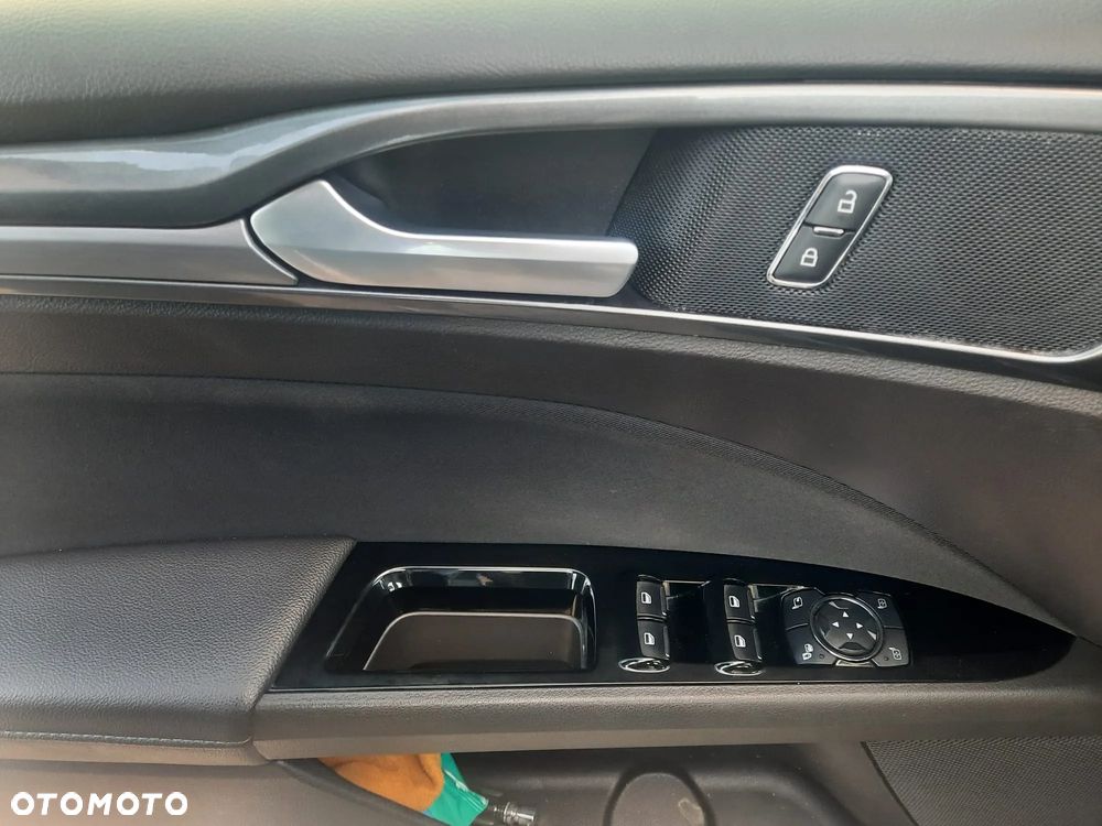 Ford Mondeo - 13