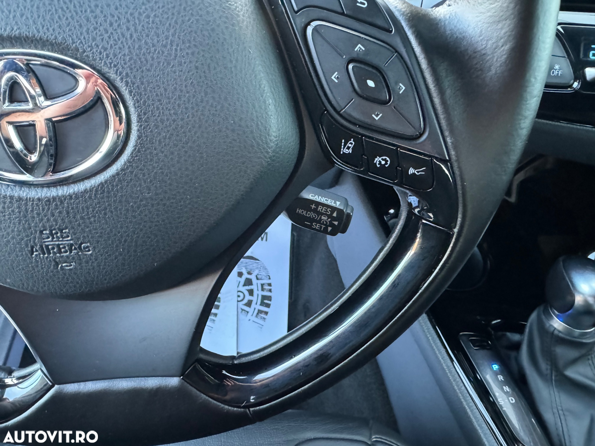 Toyota C-HR 2.0 HSD 184 CP 4x2 CVT C-ult Style bi-tone - 25