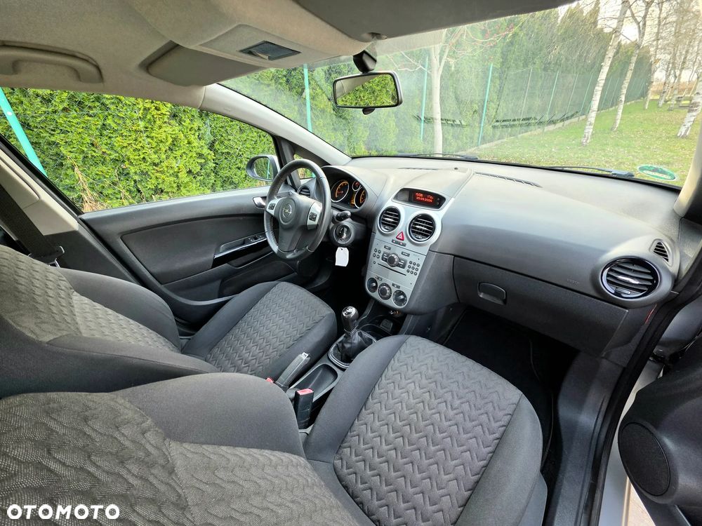 Opel Corsa 1.2 16V Enjoy - 12