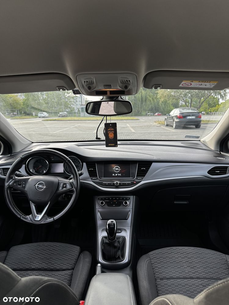 Opel Astra 1.4 T Enjoy - 11