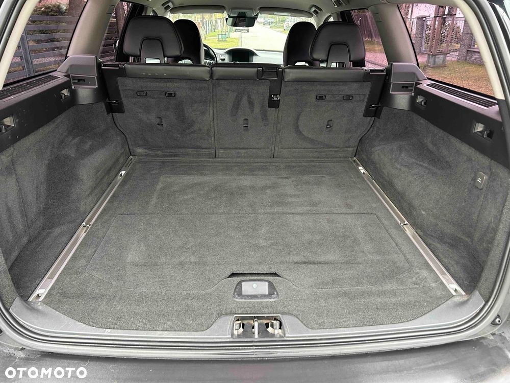 Volvo XC 70 D5 AWD Summum - 11