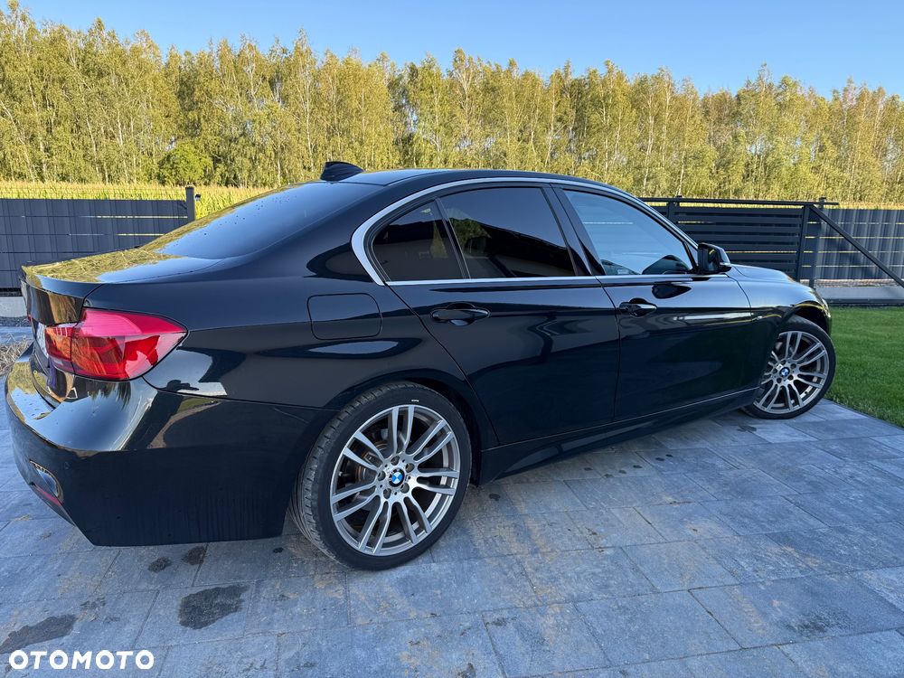 BMW Seria 3 320d M Sport - 9