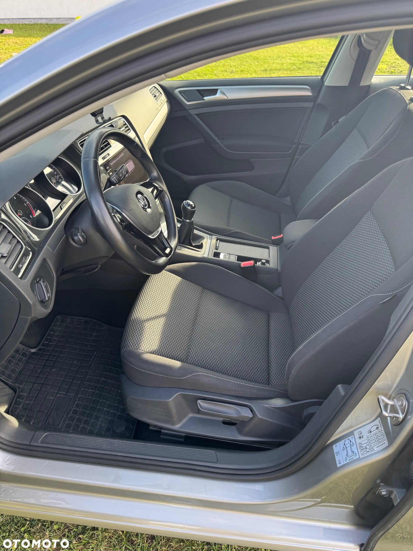 Volkswagen Golf VII 1.6 TDI BMT Comfortline - 14