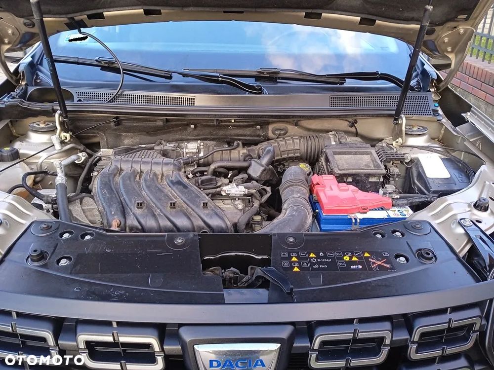 Dacia Duster 1.6 SCe Laureate S&S - 6