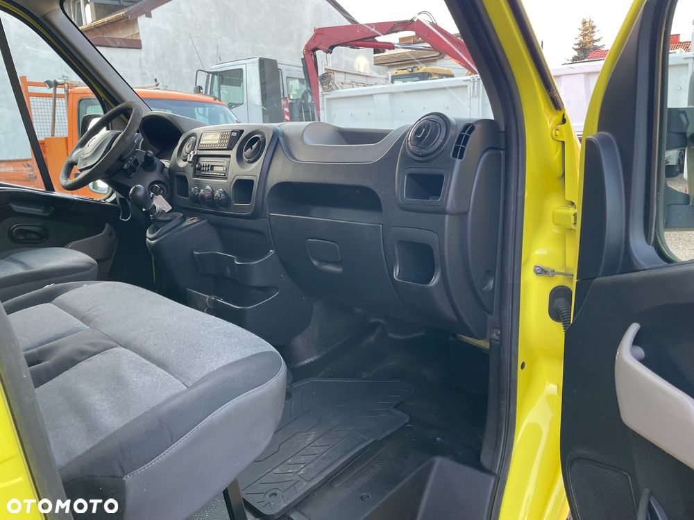 Renault Master wywrotka 7 osobowa - 26