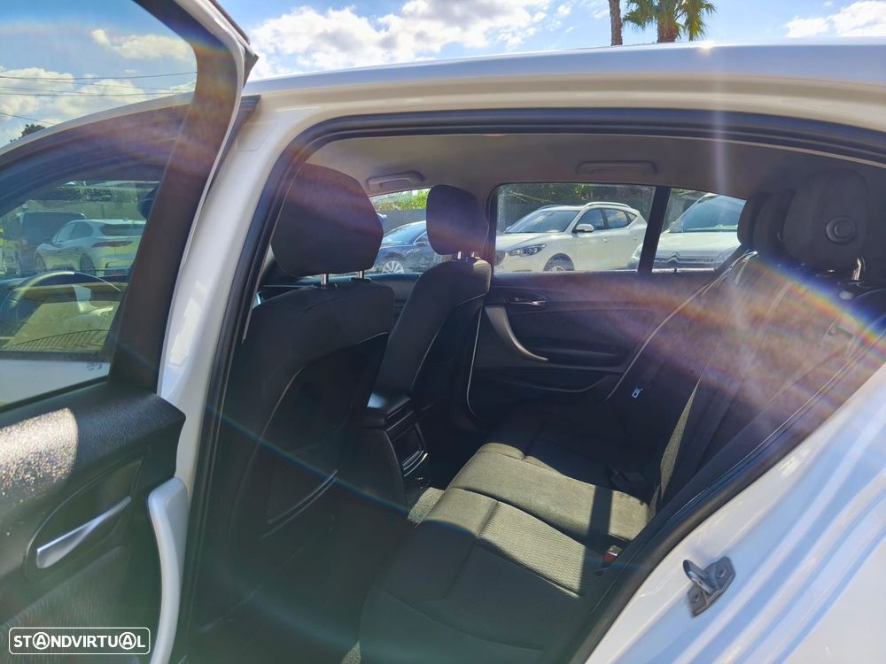 BMW 116 d EfficientDynamics - 16