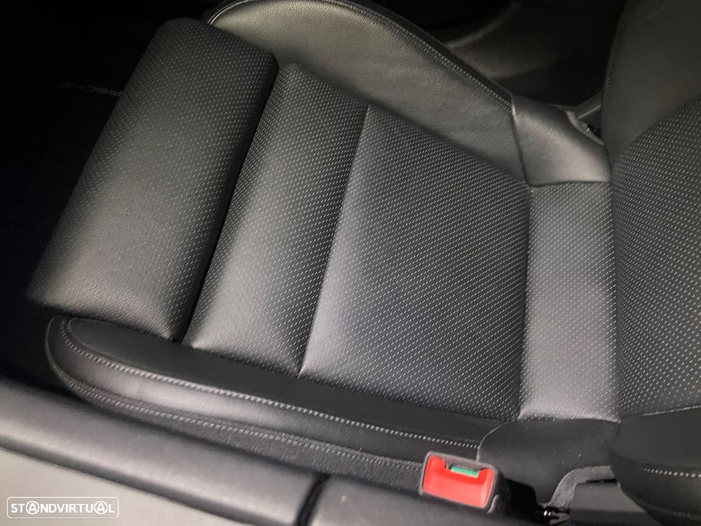 Porsche Taycan Bateria Performance Plus - 15