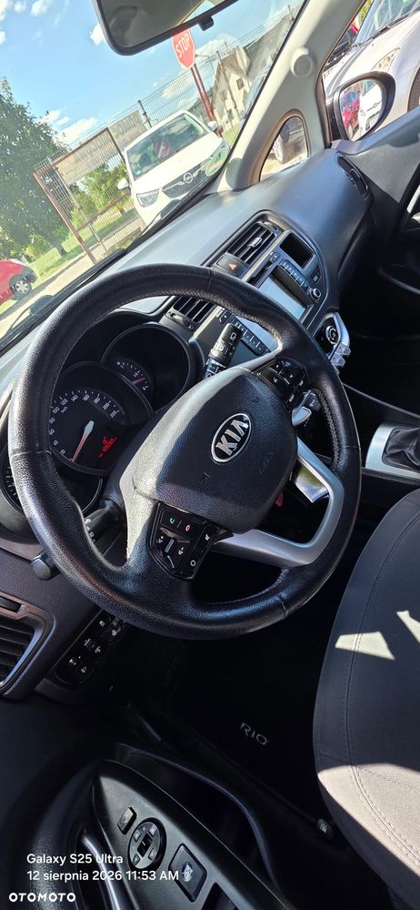 Kia Rio - 7