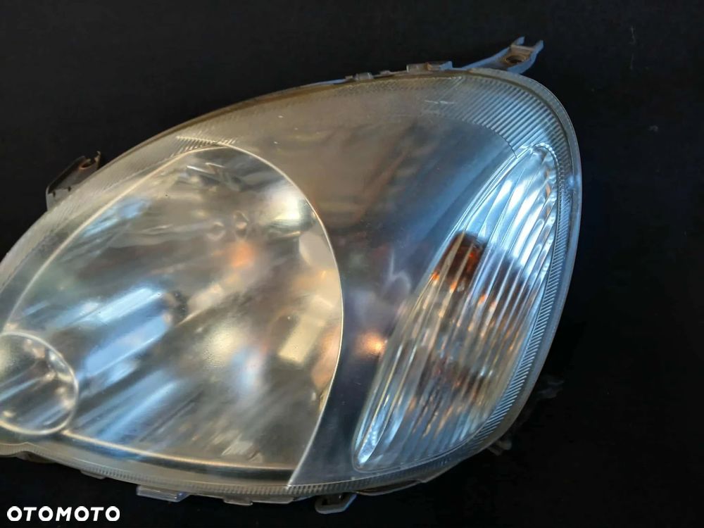 Toyota Yaris I Lift Lampa przednia lewa - 2