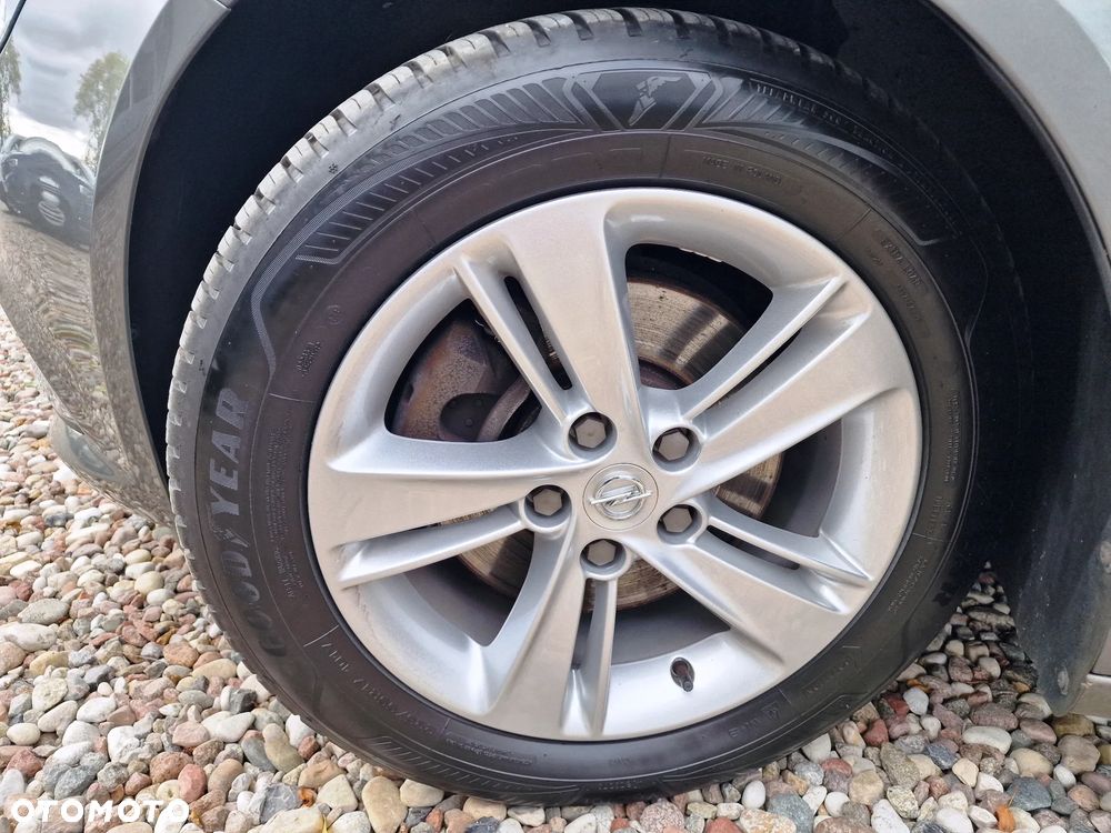 Opel Insignia - 19