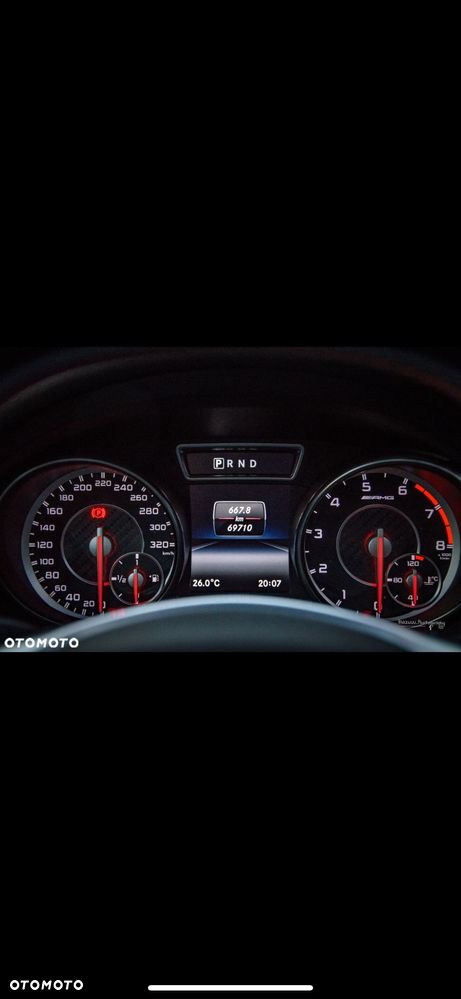 Mercedes-Benz CLA - 12