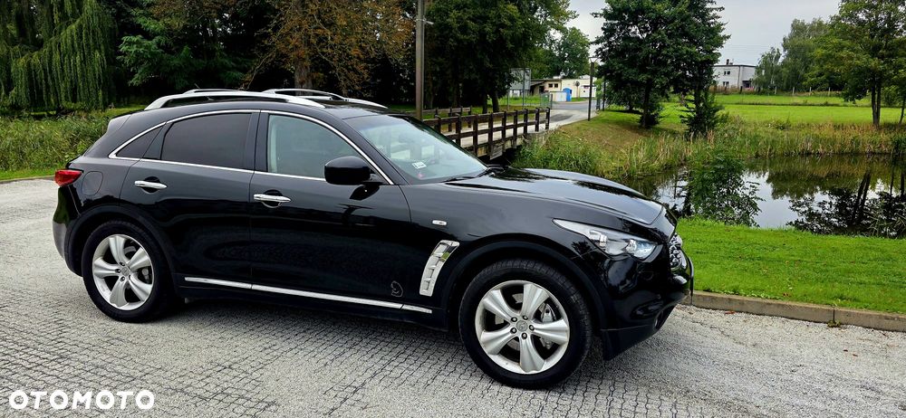 Infiniti FX - 27