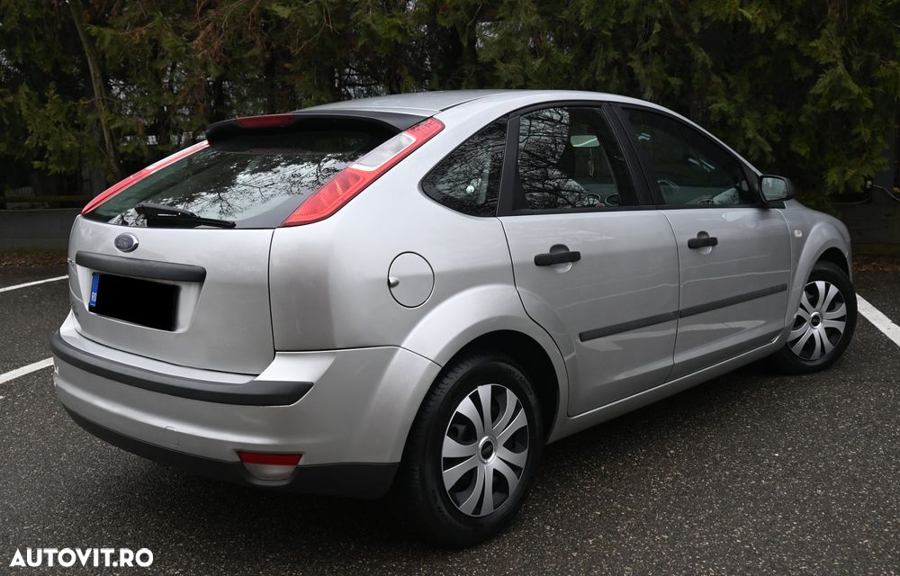 Ford Focus 1.6i 16V Ghia - 2