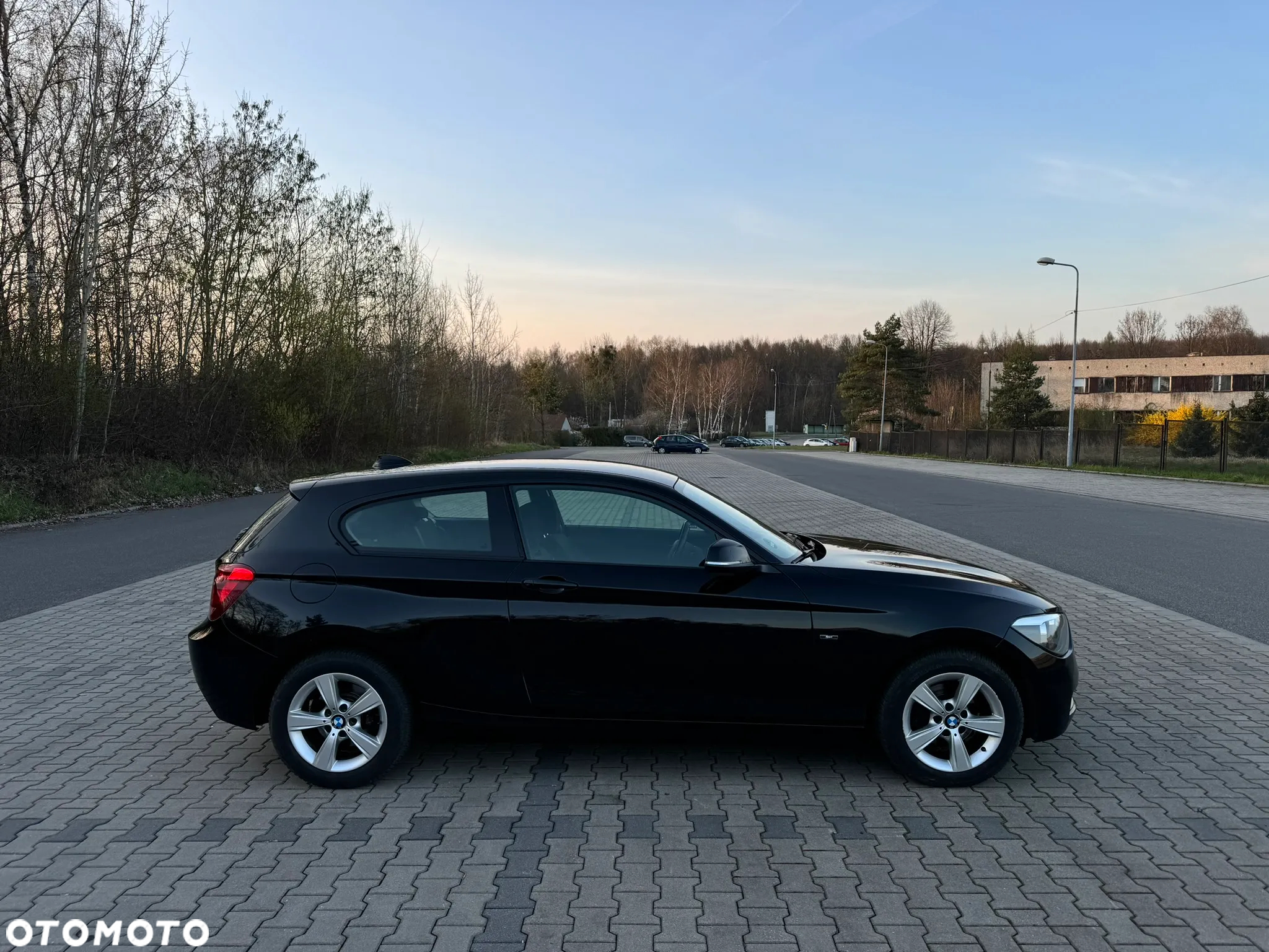 BMW Seria 1 116d Sport Line - 4