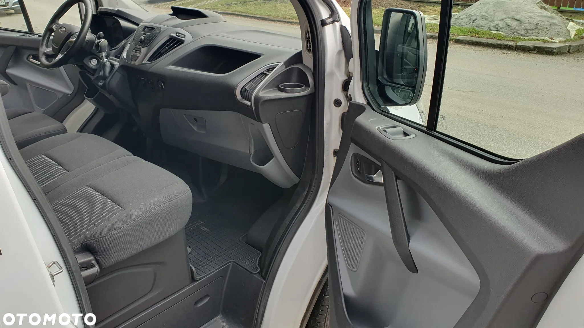 Ford TRANSIT CUSTOM - 7
