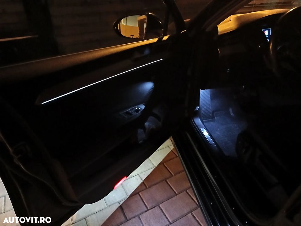 Volkswagen Passat Variant 2.0 TDI DSG R Executive - 17