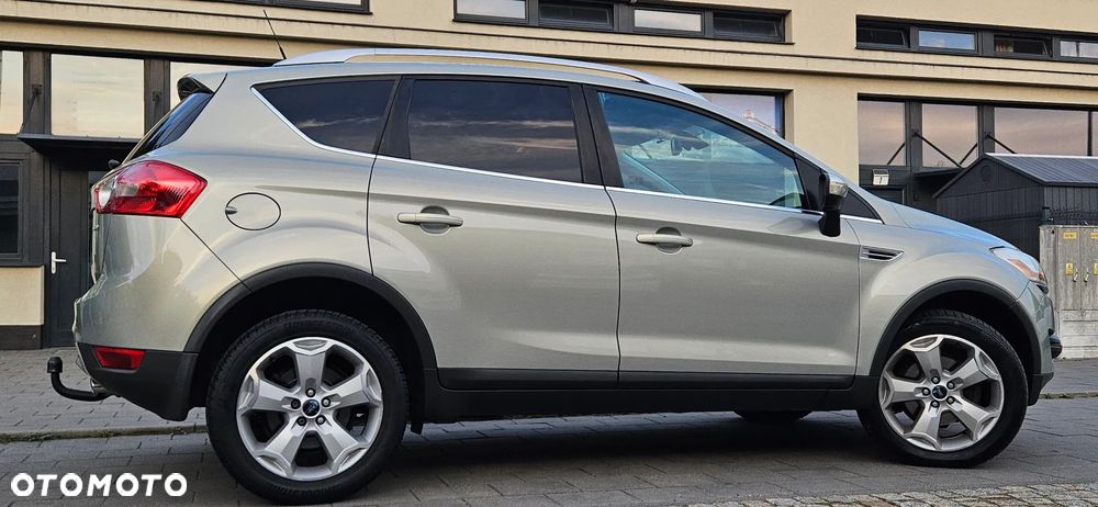Ford Kuga 2.0 TDCi 4x4 Titanium - 30
