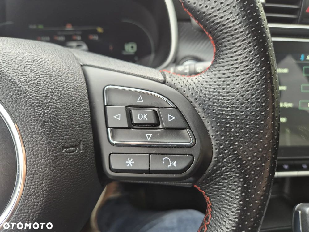 MG ZS 1.0 T-GDI Exclusive - 28