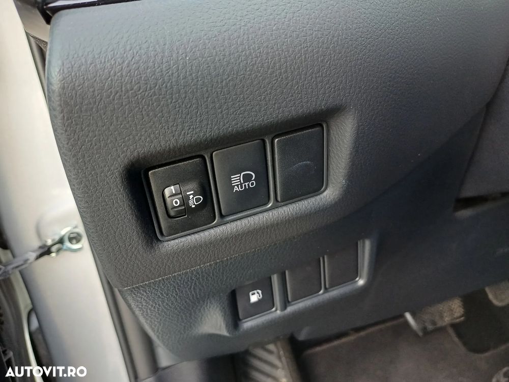 Toyota C-HR 2.0 HSD 184 CP 4x2 CVT Style - 15