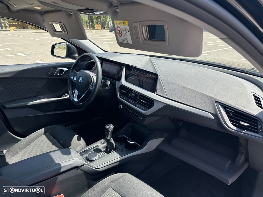 BMW 116 i Advantage — fotografia 15