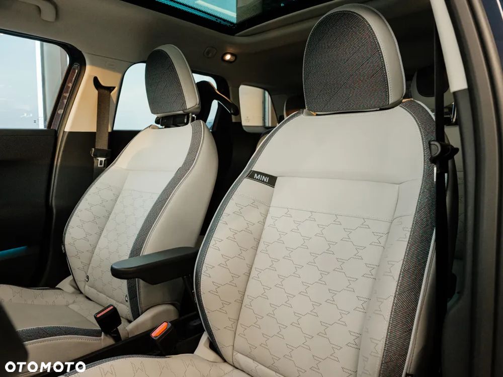 MINI Aceman E 42.5kWh Linia Classic - 6