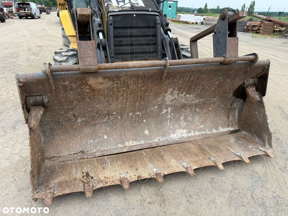 Caterpillar 432 D 4X4 - 30