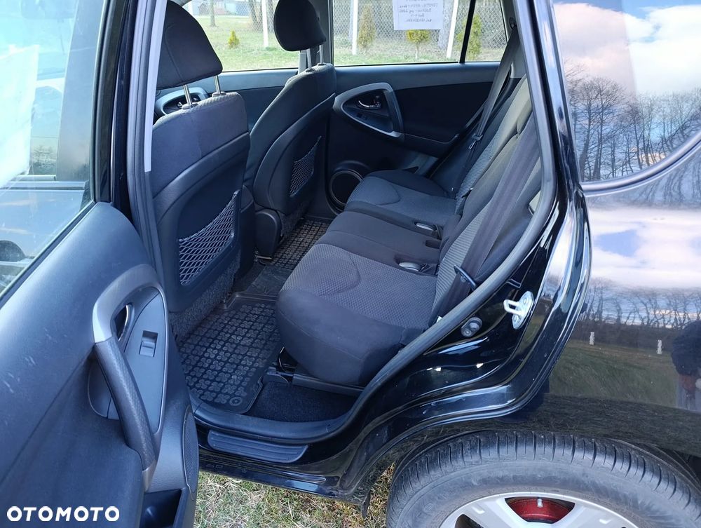 Toyota RAV4 2.0 4x4 - 18