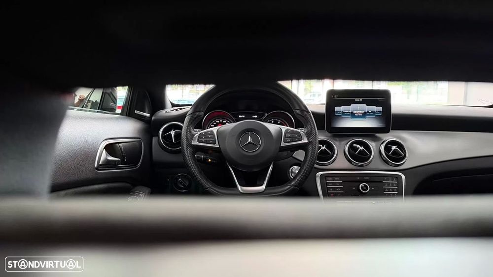 Mercedes-Benz GLA 250 4-Matic AMG Line - 22