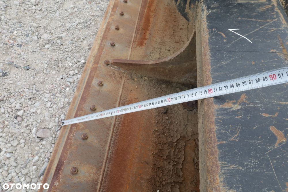 Łyżka skarpowa sztywna JCB fi 80 210 CM - 15