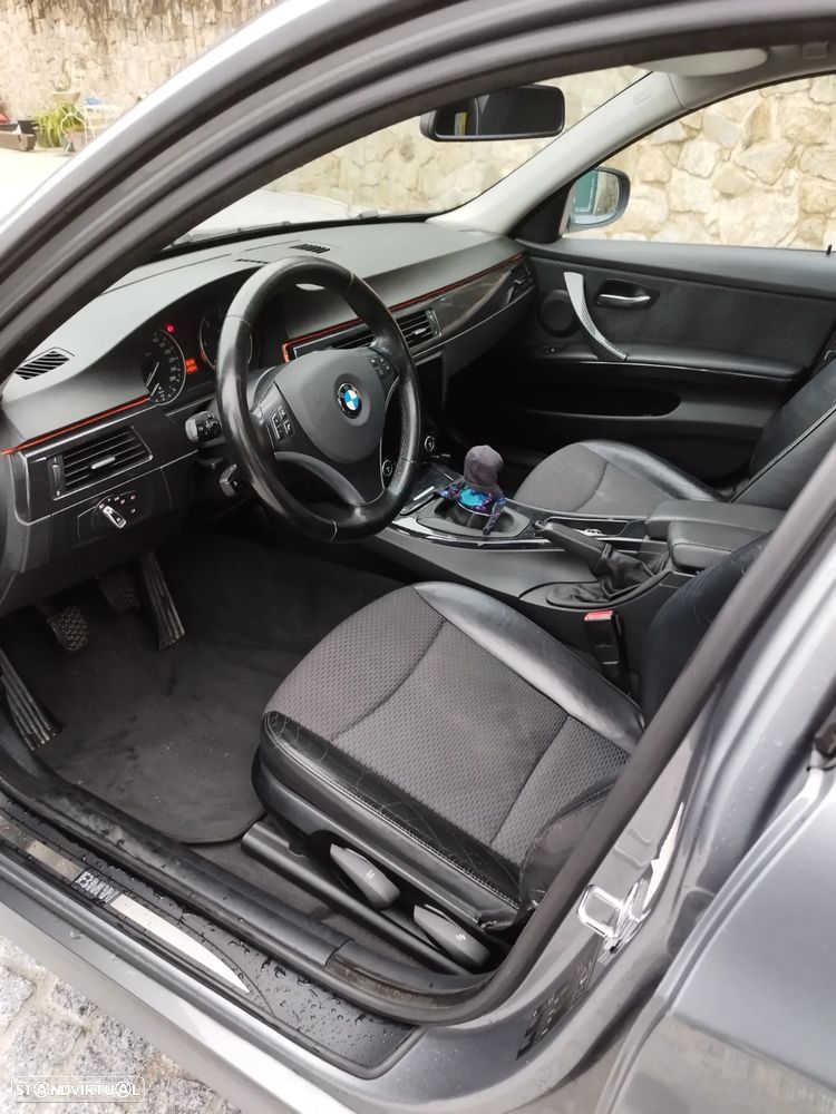 BMW 320 d - 14