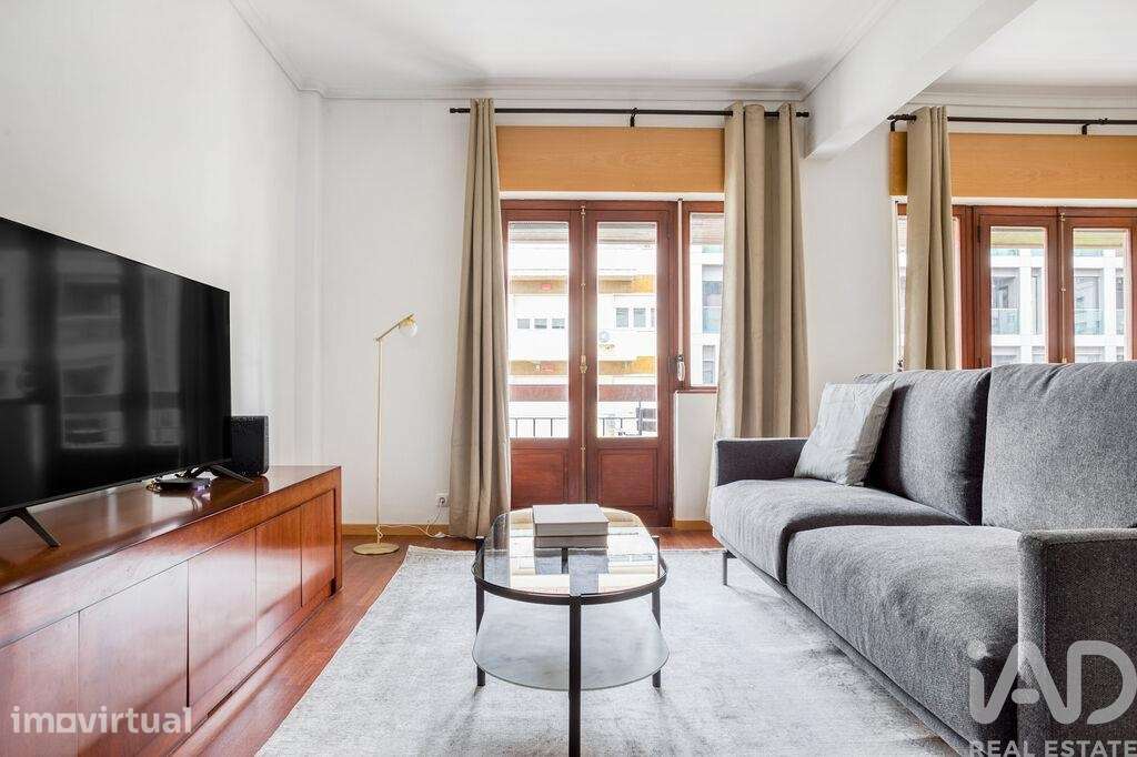 Apartamento T3 em Avenidas Novas de 122 m2 - Grande imagem: 2/23