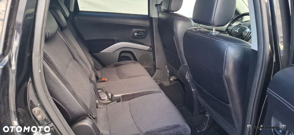 Mitsubishi Outlander - 11