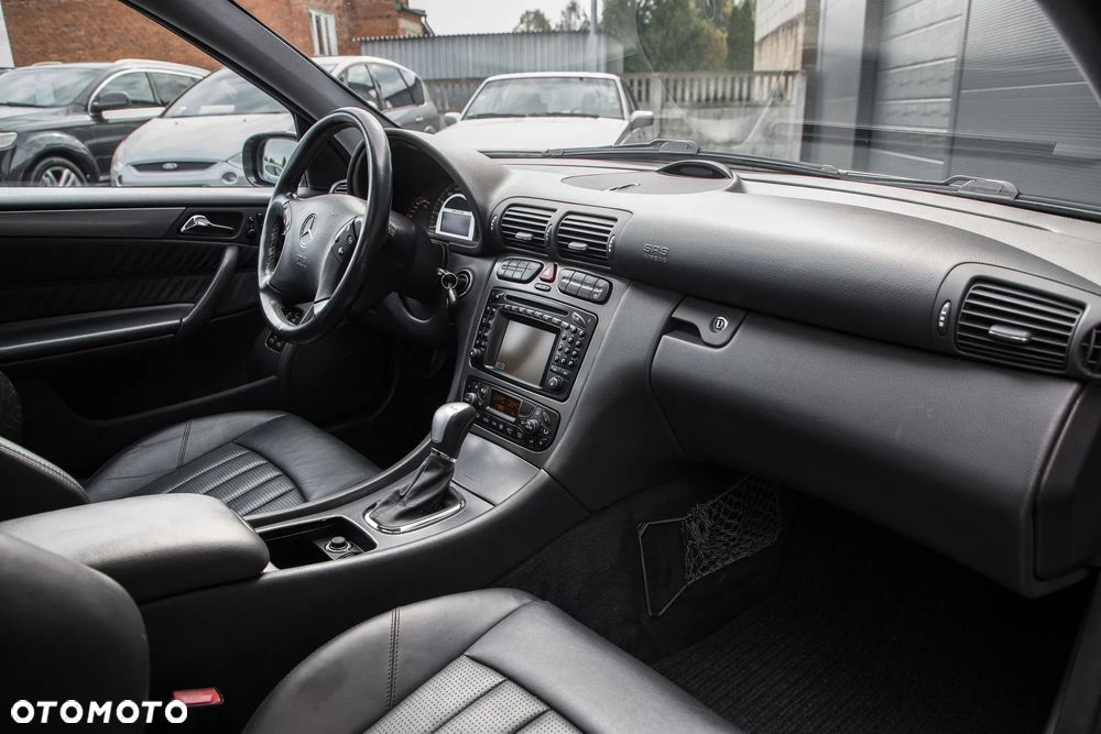 Mercedes-Benz Klasa C 32 T AMG - 14