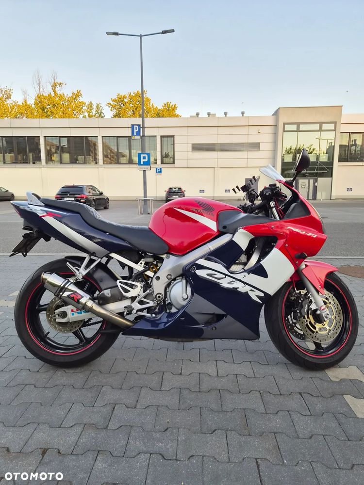 Honda CBR - 8