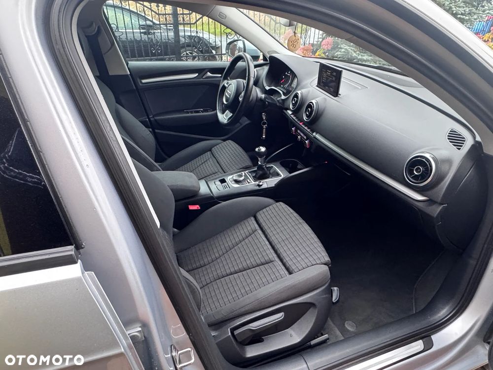 Audi A3 Sportback 1.6 TDI (clean diesel) Attraction - 10