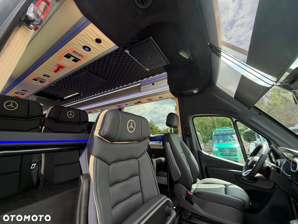 Mercedes-Benz Sprinter 519 - 22