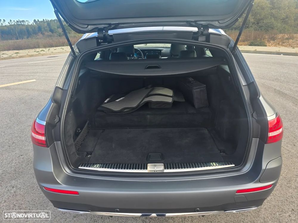 Mercedes-Benz E 300 de 4Matic 9G-TRONIC Night Edition - 14