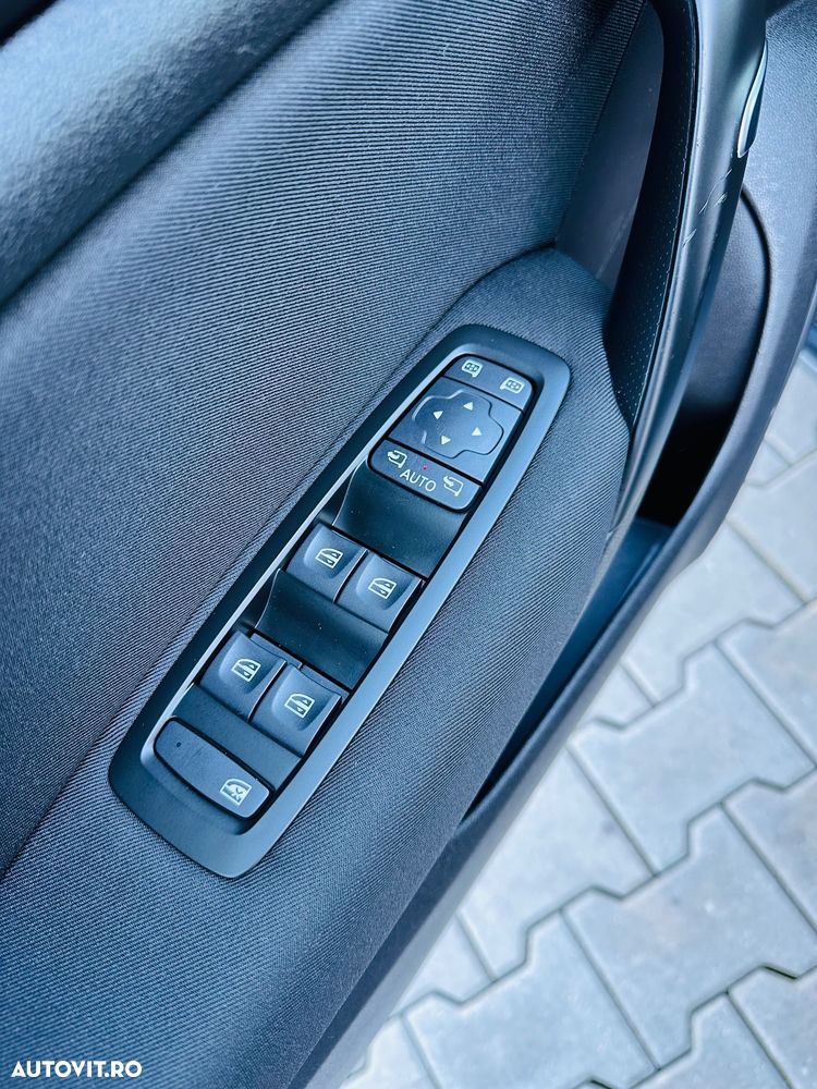 Renault Megane BLUE dCi Zen - 18