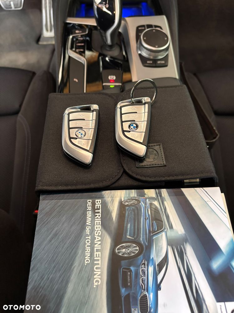 BMW Seria 5 520d M Sport Edition - 17