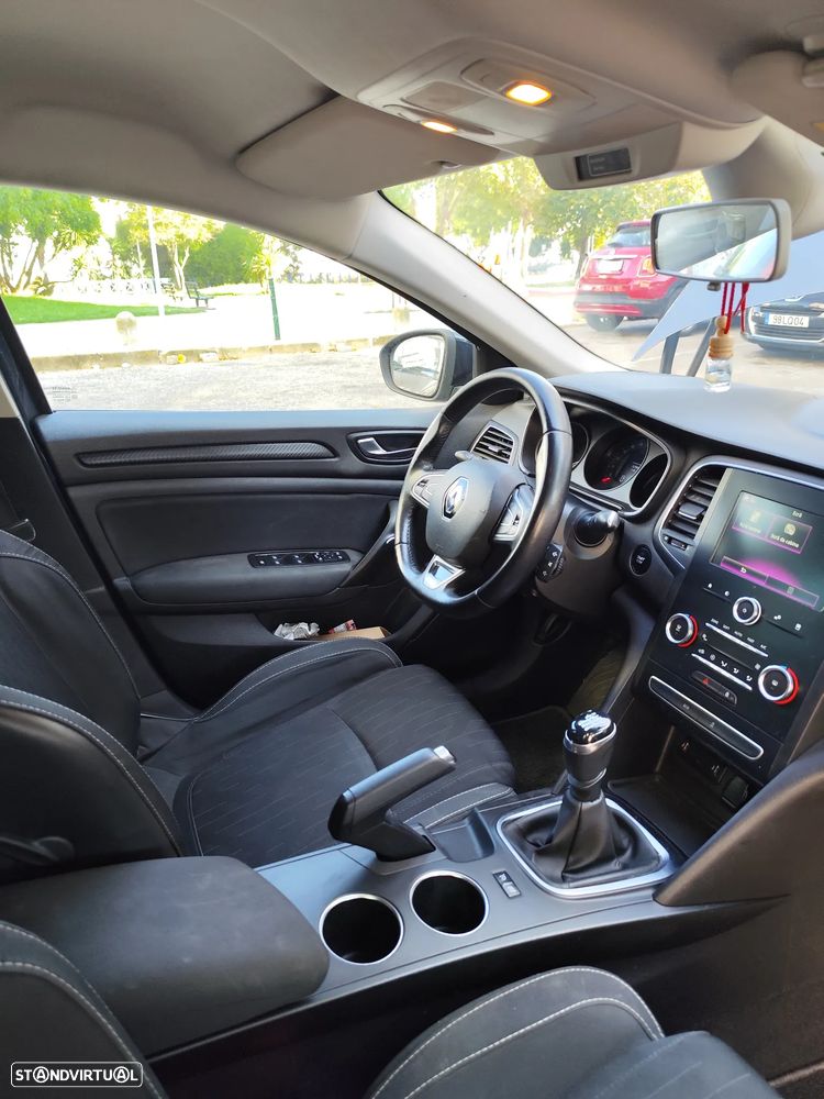 Renault Mégane Sport Tourer 1.5 dCi Limited - 17