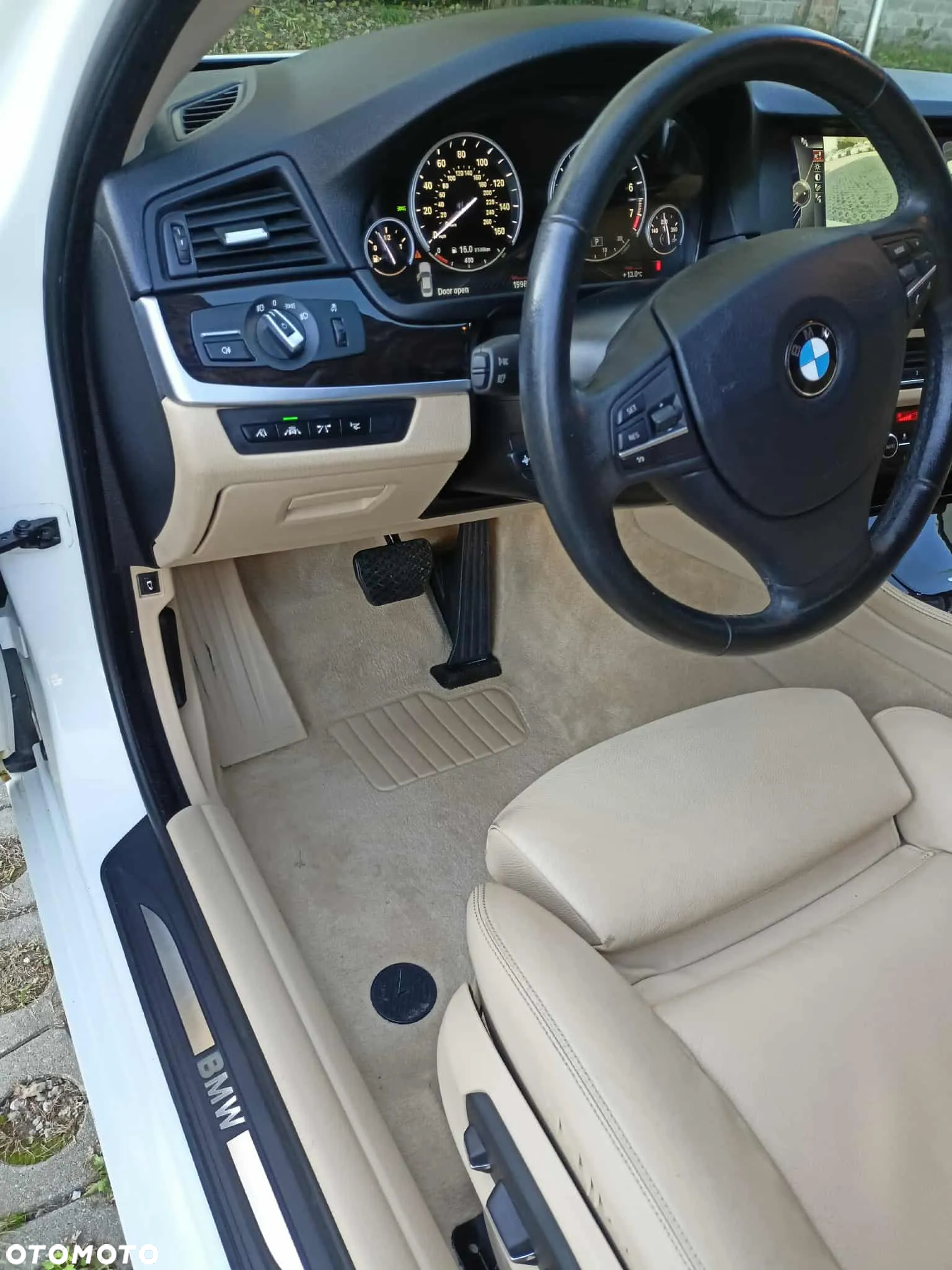 BMW Seria 5 535i xDrive - 9