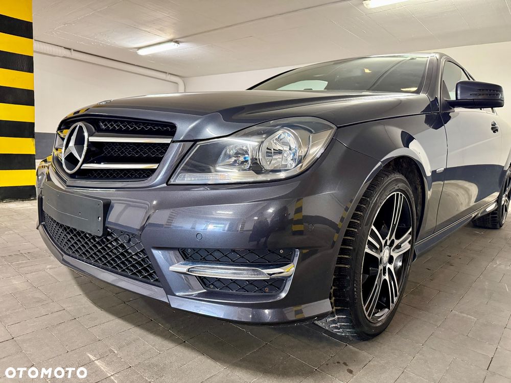 Mercedes-Benz Klasa C 180 Edition - 11