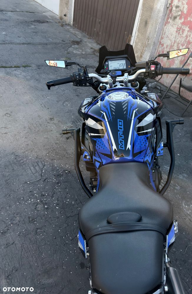 Yamaha MT - 7