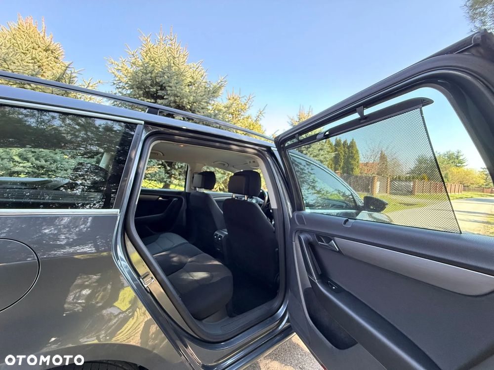 Volkswagen Passat 2.0 TDI Highline DSG - 30