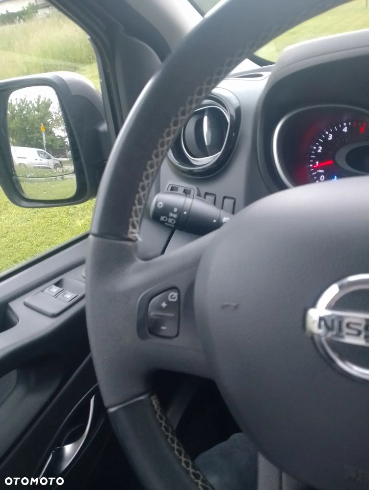 Nissan NV300 - 25